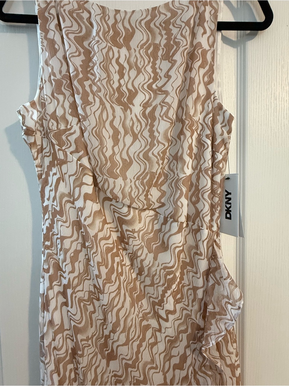 DKNY Beige and White Wave-Print Sleeveless Dress